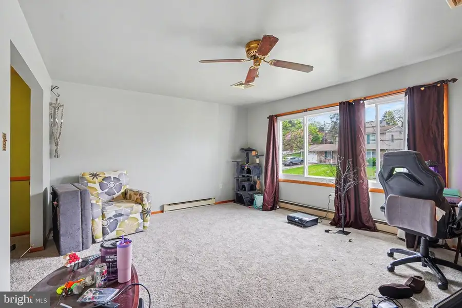 1205 Mallard Rd, Camp Hill, PA 17011 - #3