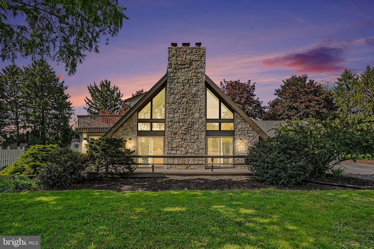 811 Wellington Dr, Carlisle, PA 17013 - #1