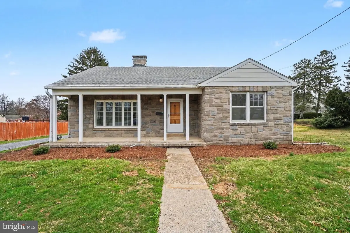 1555 Locust St, New Cumberland, PA 17070 - #1