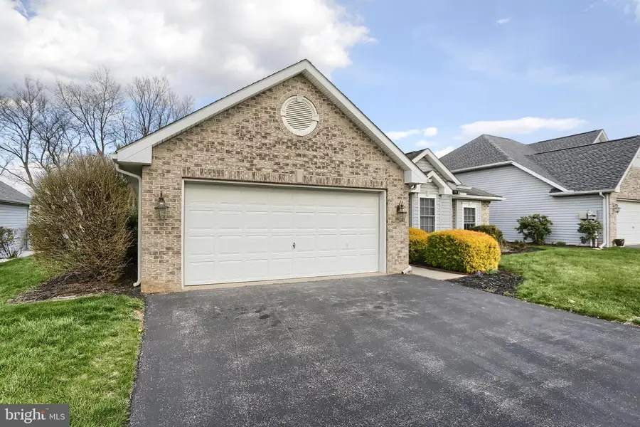 28 Longwood Drive, Mechanicsburg, PA 17050 - #3