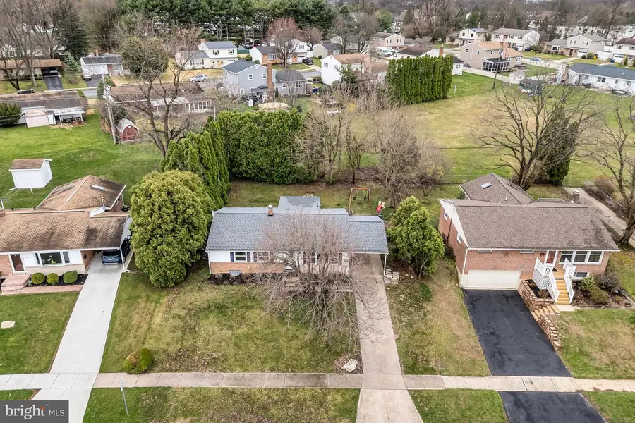 5224 Oxford Dr, Mechanicsburg, PA 17055 - #3