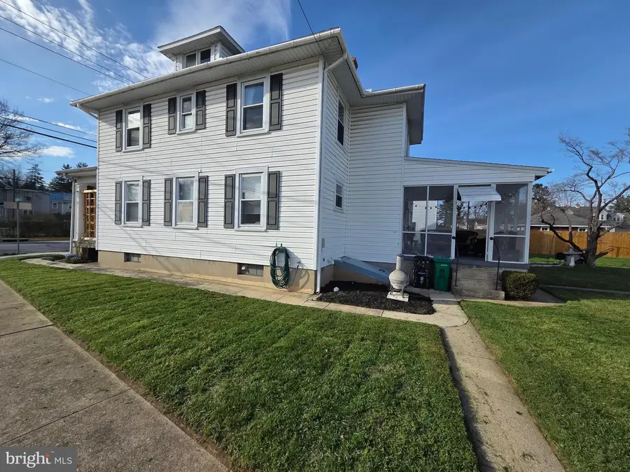 609 N East St, Carlisle, PA 17013 - #2