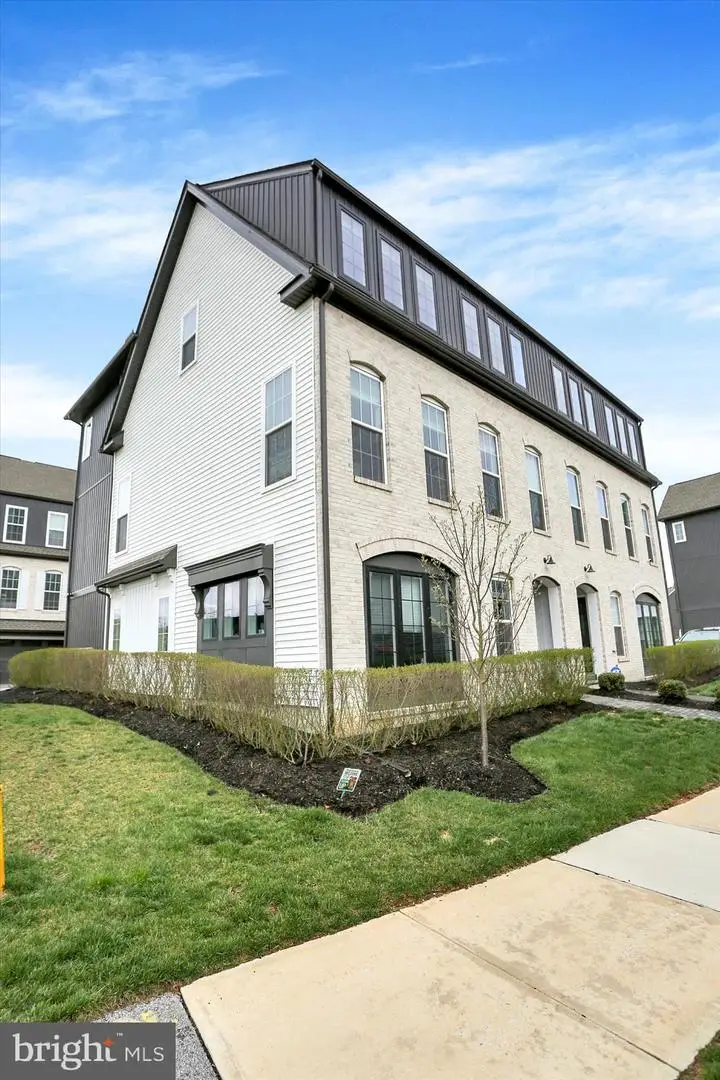 3145 Grove Ct, Mechanicsburg, PA 17055 - #2
