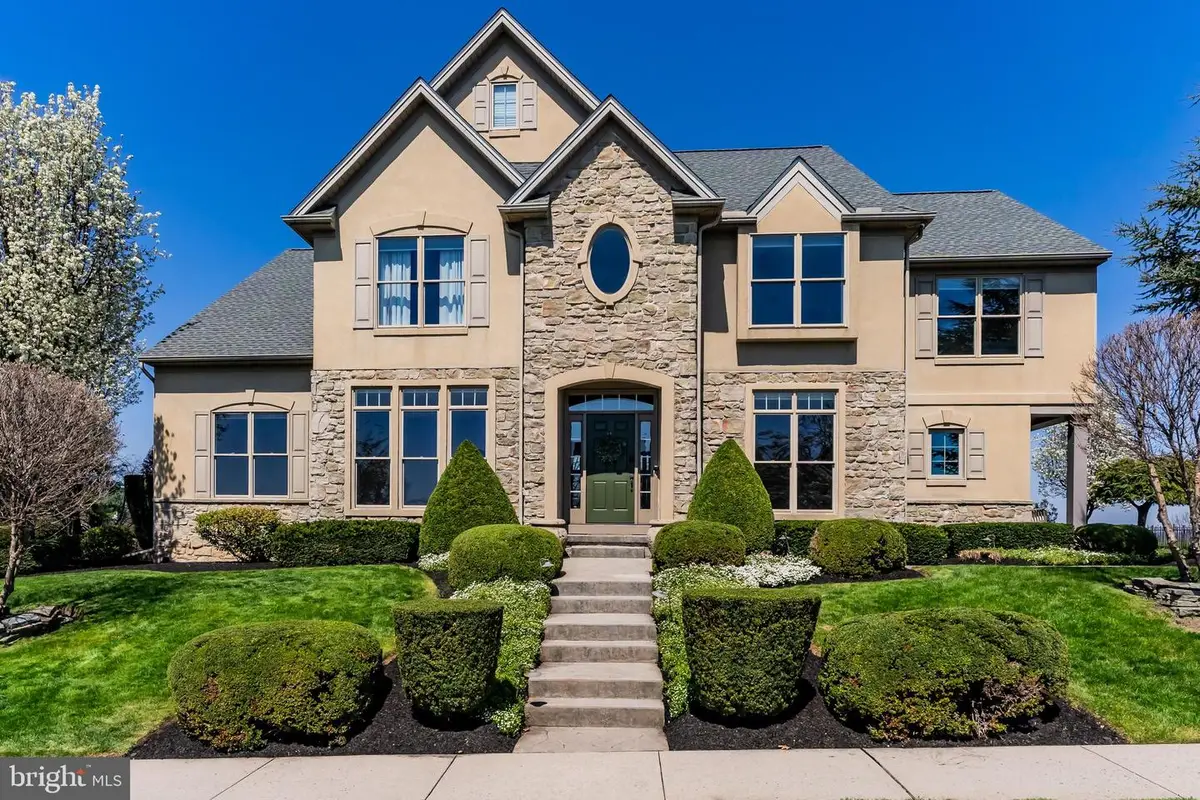 3710 Falkstone Dr, Mechanicsburg, PA 17050 - #1