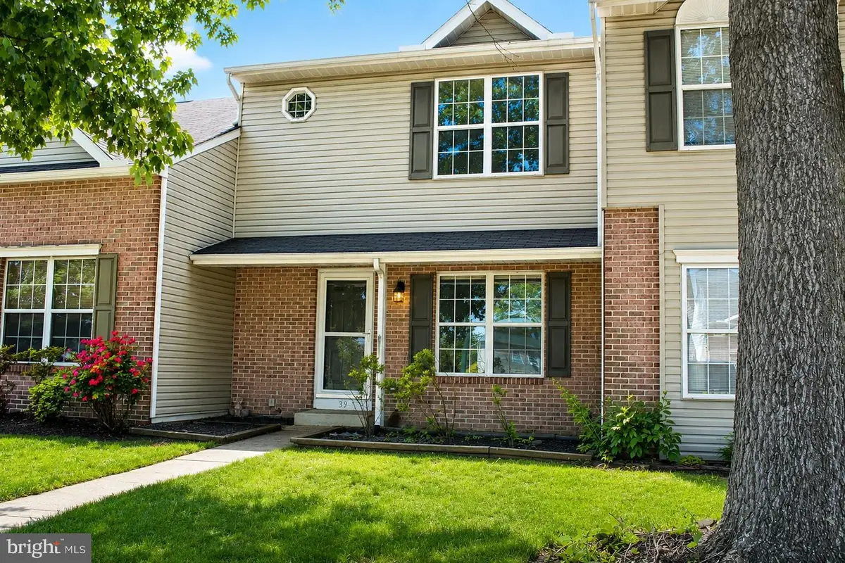 39 Southmont Dr, Enola, PA 17025 - #1
