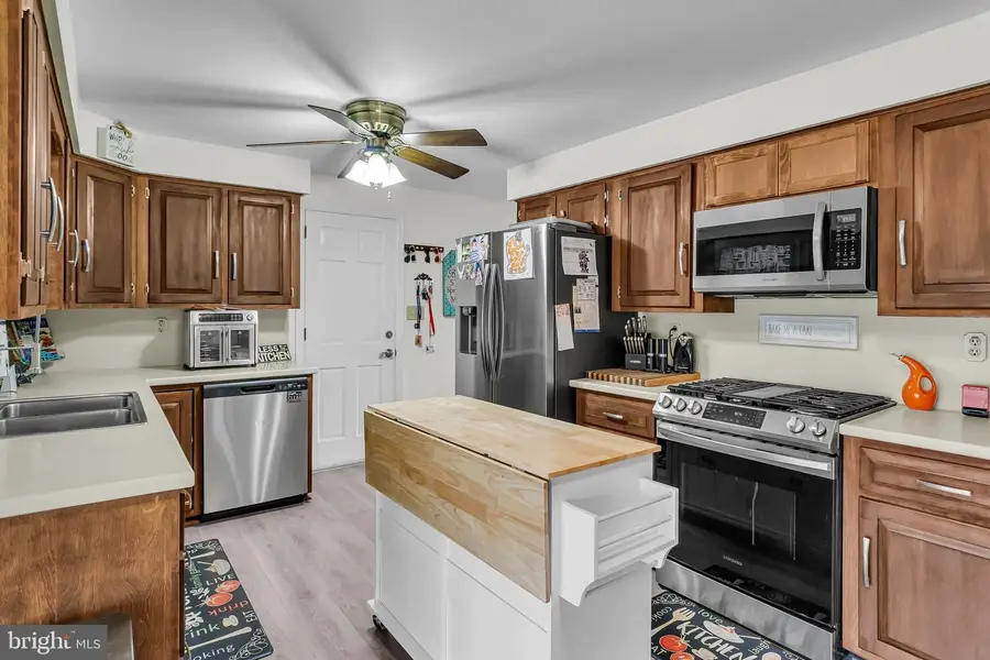 932 Shiremont Dr, Mechanicsburg, PA 17050 - #3