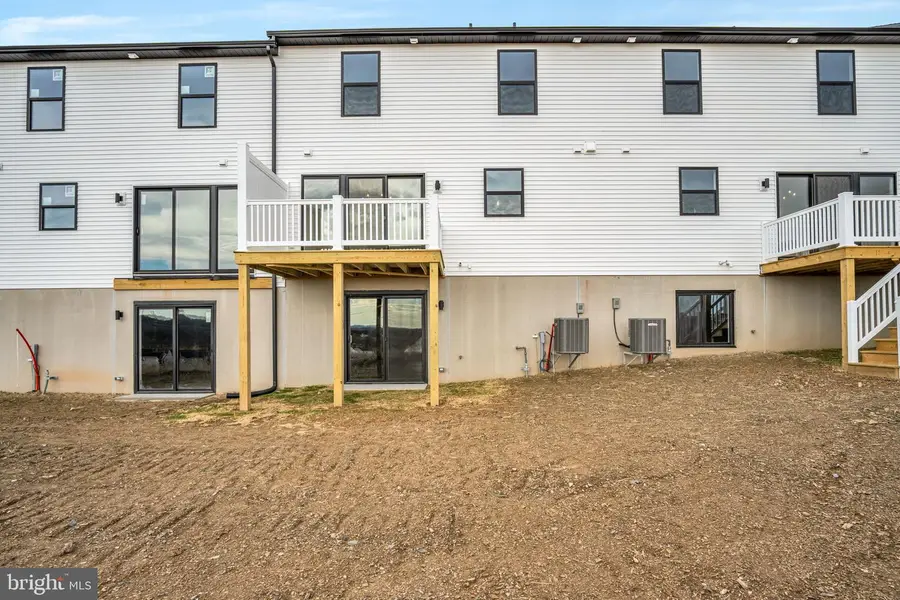 2160 S Autumn Chase Dr, Mechanicsburg, PA 17055 - #2