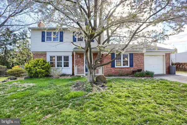 437 Appletree Rd, CAMP HILL, PA 17011