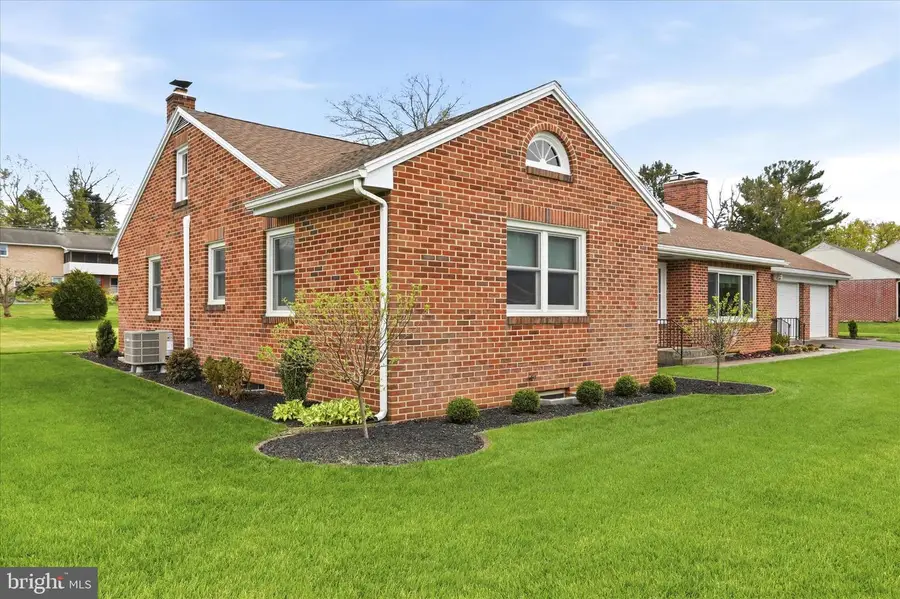 630 Charles St, Shippensburg, PA 17257 - #3