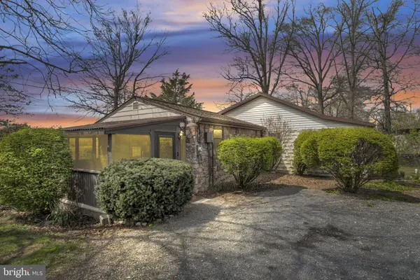 407 Potato Road, CARLISLE, PA 17015