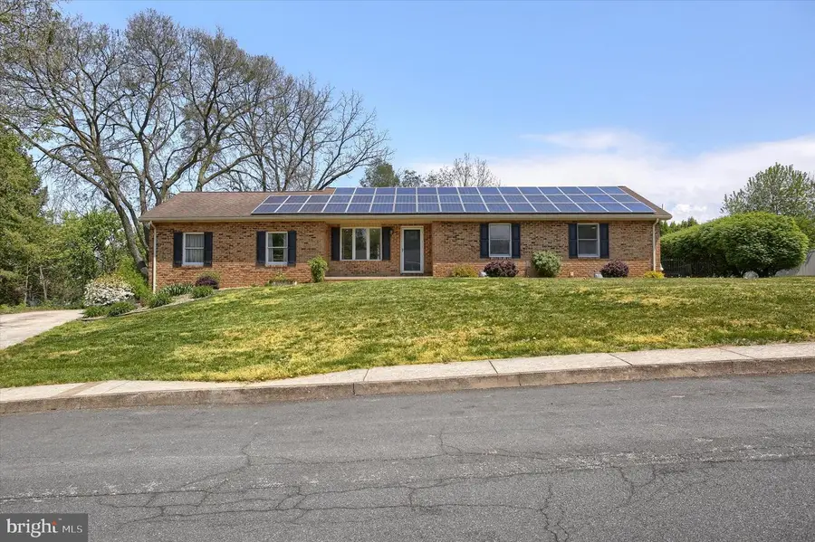 313 Croghan Dr, Carlisle, PA 17013 - #2