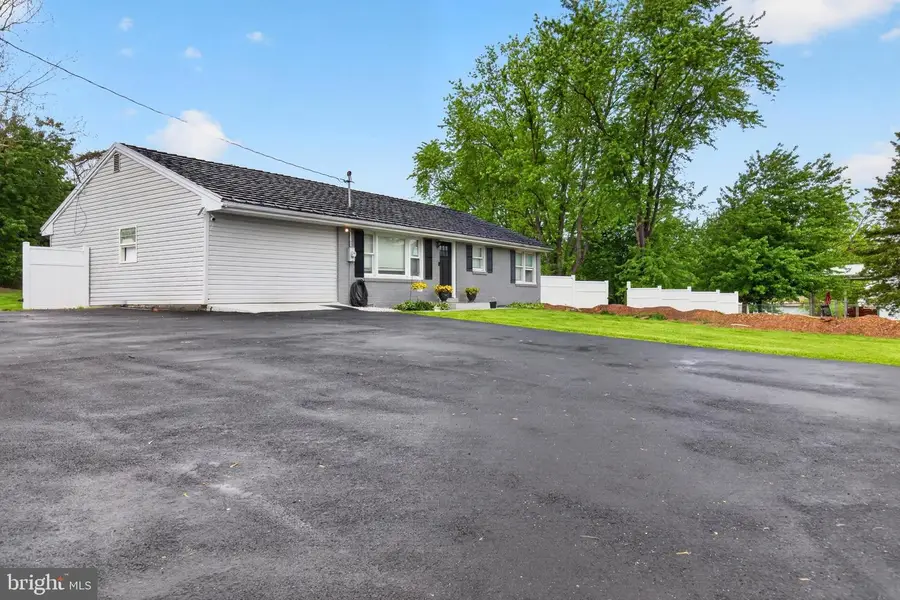 12 White Birch Avenue, Mechanicsburg, PA 17050 - #2