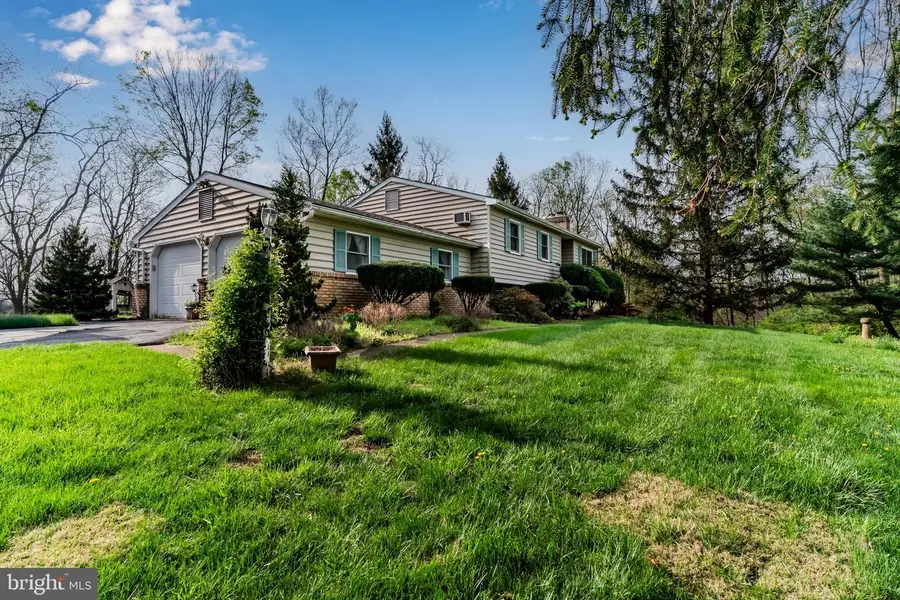 24 Richland Rd, Carlisle, PA 17015 - #2