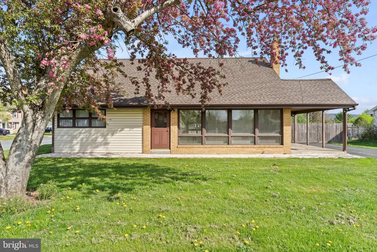 917 Wertzville Rd, Enola, PA 17025 - #1