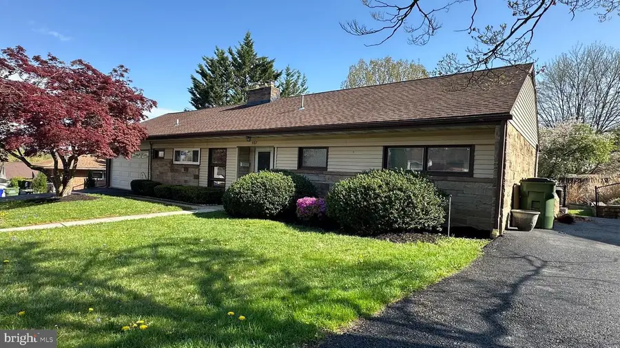 907 Allen St, New Cumberland, PA 17070 - #2