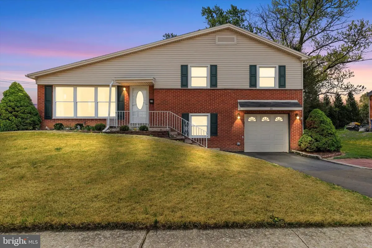 20 Kensington Dr, Camp Hill, PA 17011 - #1