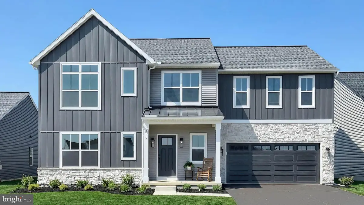 615 Estate Dr, Mechanicsburg, PA 17055 - #1