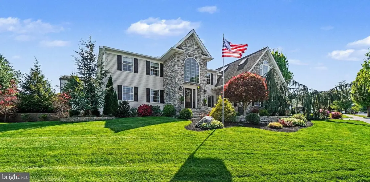 3505 Ada Dr, Mechanicsburg, PA 17050 - #1