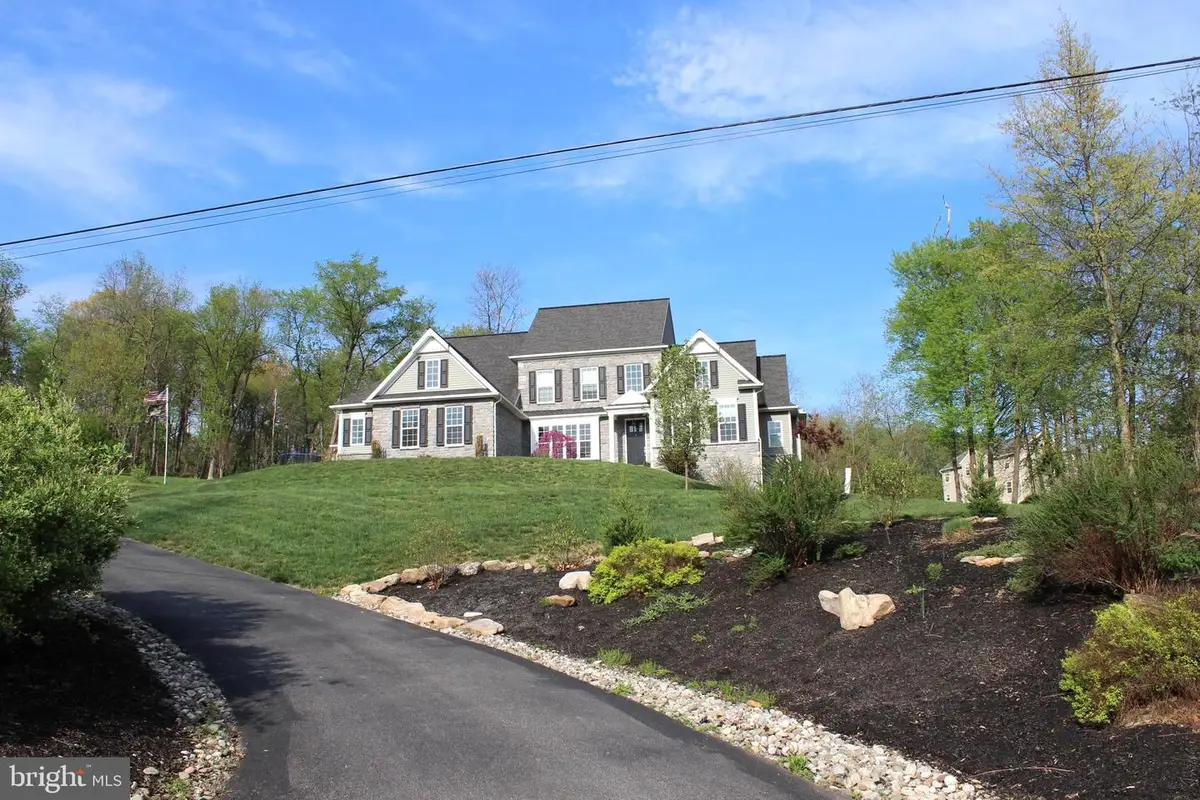 110 Pine Hill Rd, Enola, PA 17025 - #1