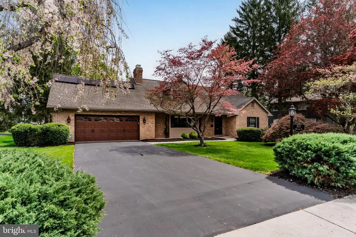 321 S Orange St, Carlisle, PA 17013 - #1