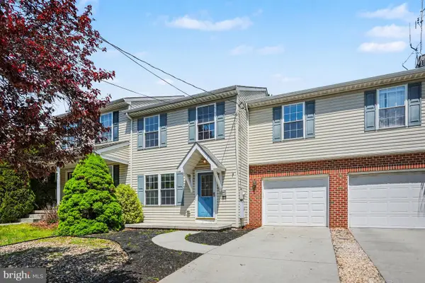 239 G St, CARLISLE, PA 17013