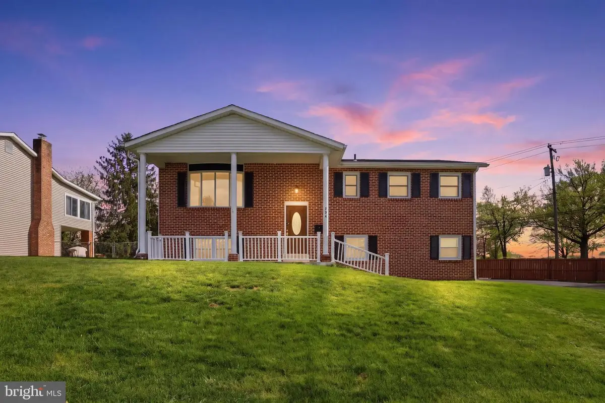 604 D St, Carlisle, PA 17013 - #1