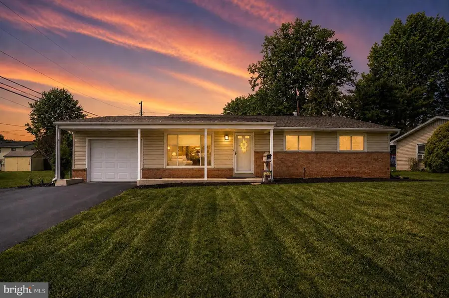 5221 Stuart Dr, Mechanicsburg, PA 17055 - #2