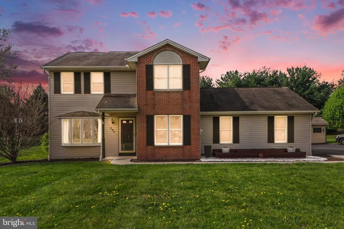 204 Burnt House Rd, Carlisle, PA 17015 - #1