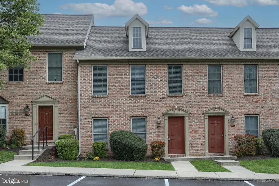 1266 Hunters Ridge Dr, Mechanicsburg, PA 17050 - #2