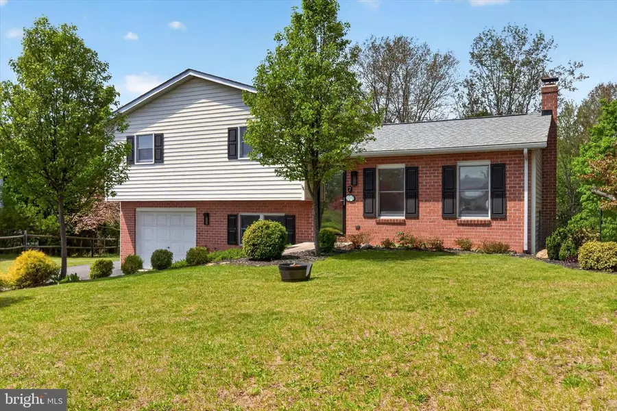 7 Lynn Ave, Newburg, PA 17240 - #3