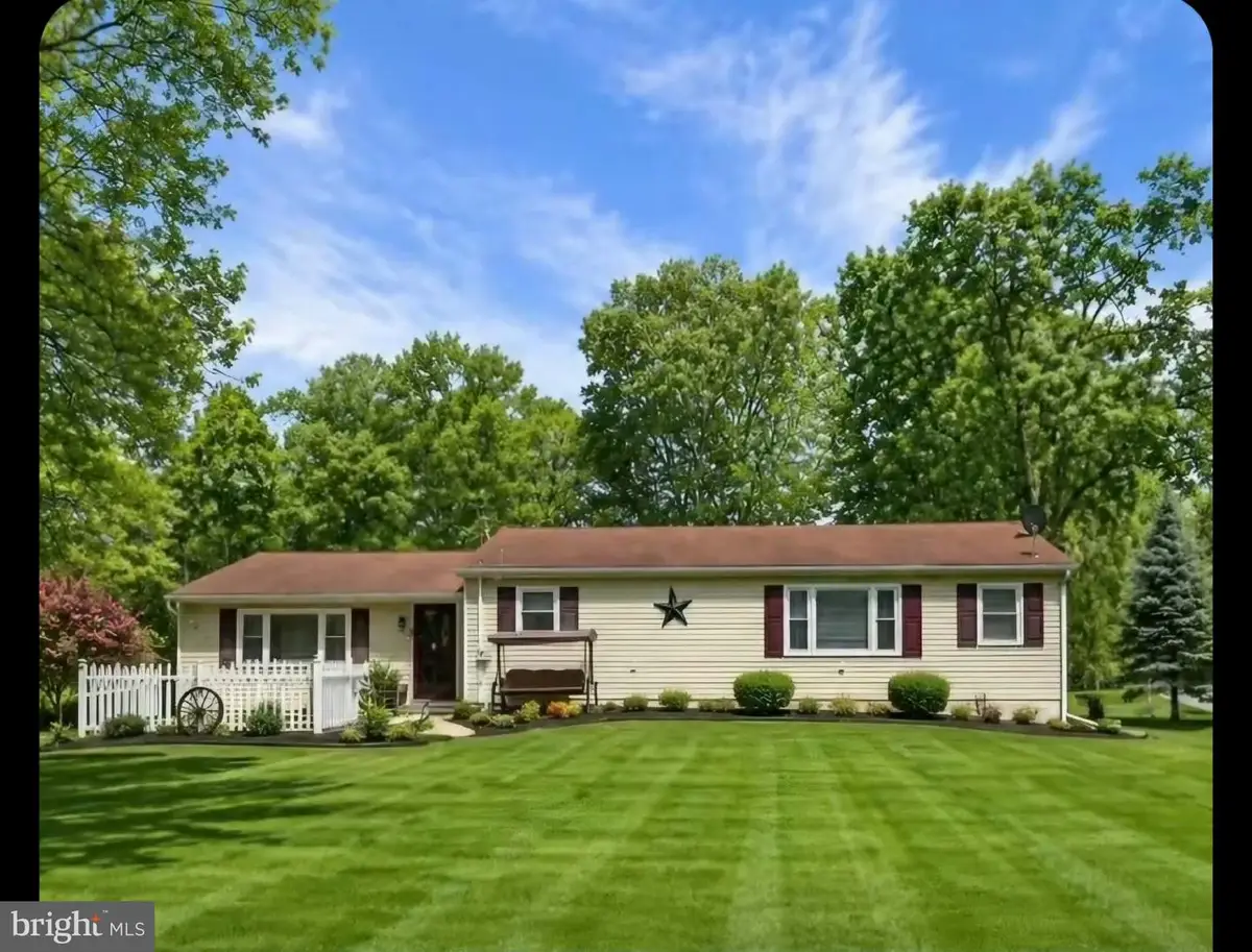 408 Penn St S, Shippensburg, PA 17257 - #1