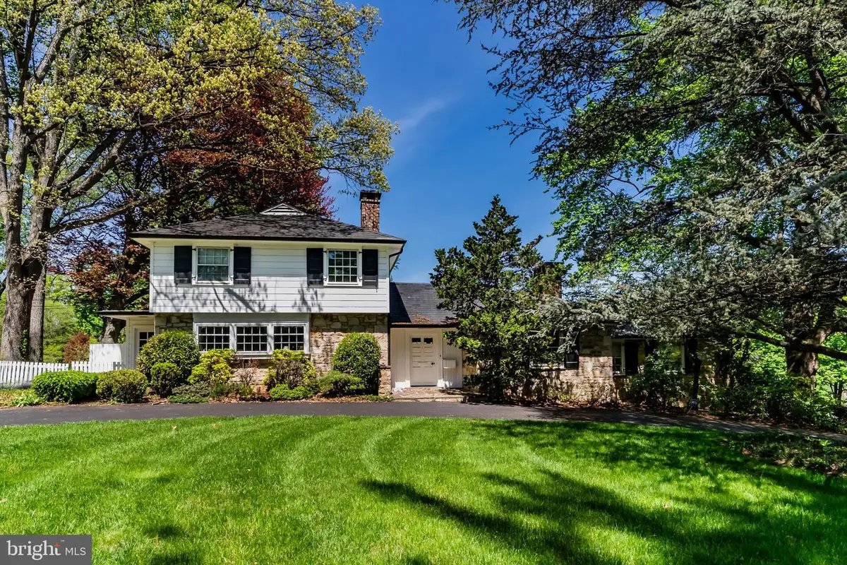 400 N 25th St, Camp Hill, PA 17011 - #1