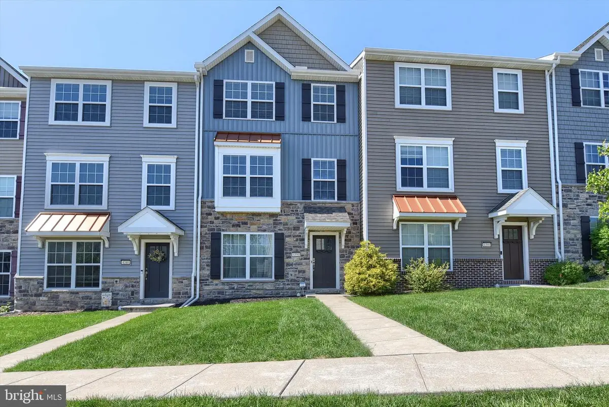 4350 Wild Orchid Ln, Enola, PA 17025 - #1