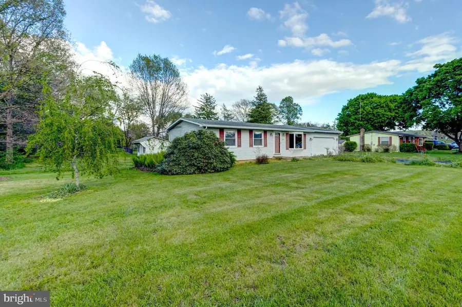 203 Shughart Avenue, Boiling Springs, PA 17007 - #2