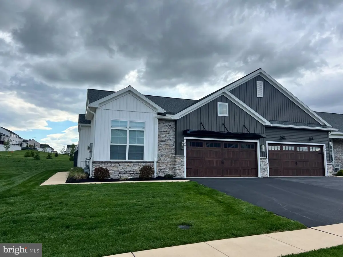736 Aurora Dr, Mechanicsburg, PA 17055 - #1