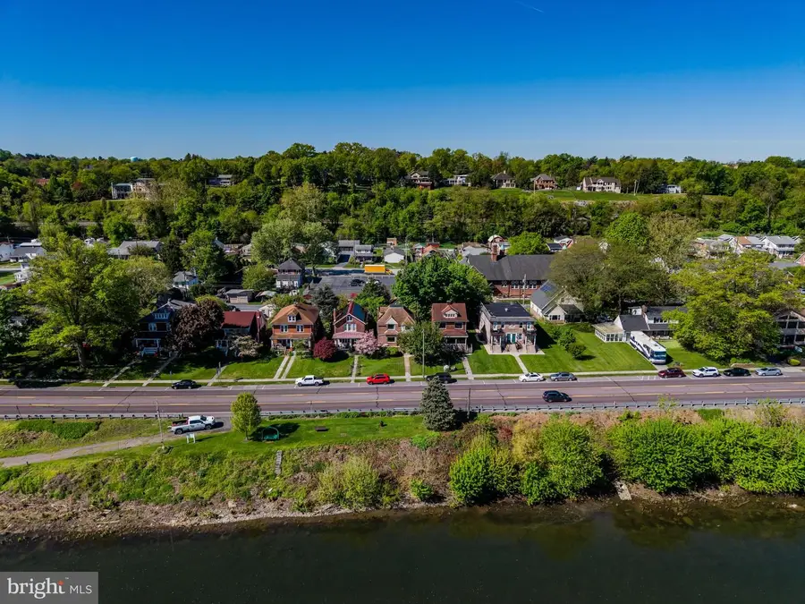 318 N Front Street, Wormleysburg, PA 17043 - #3