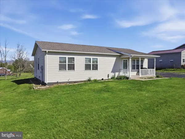 6 Walleye Dr, SHIPPENSBURG, PA 17257