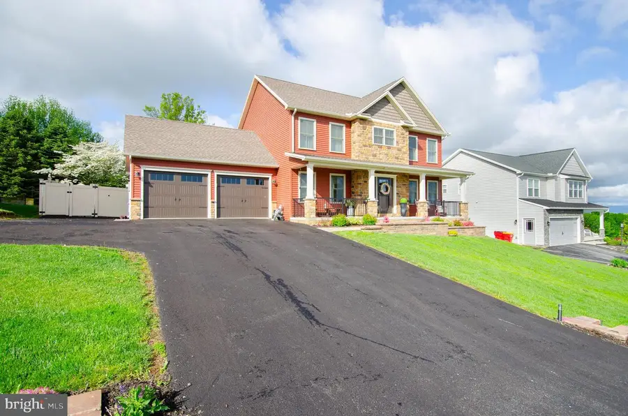 202 Feather Dr, Shippensburg, PA 17257 - #3