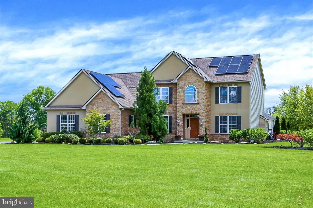 107 Woods Dr, Mechanicsburg, PA 17050 - #1