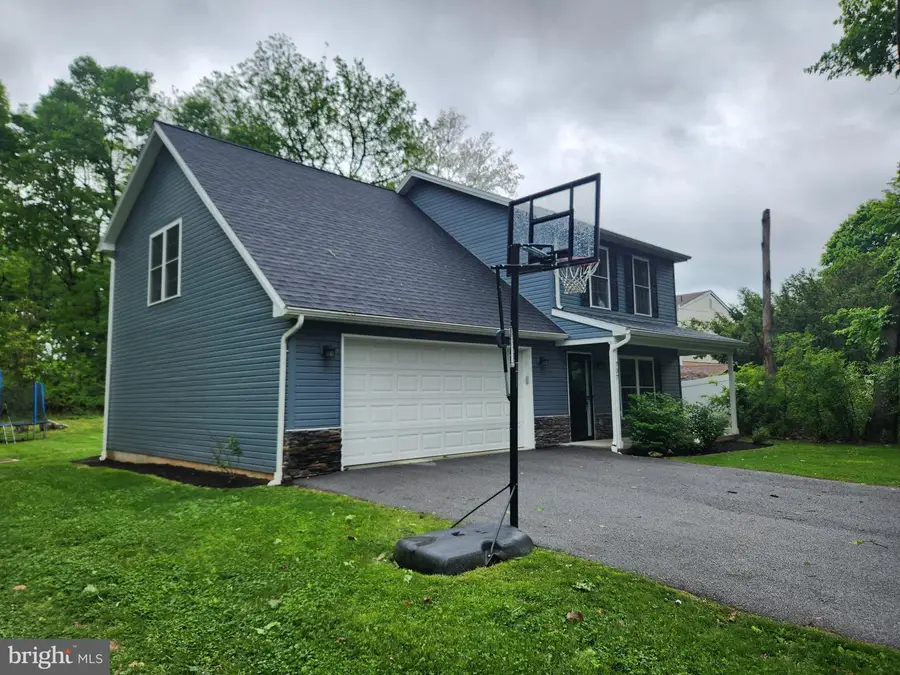 707 Belmont, Mechanicsburg, PA 17055 - #3