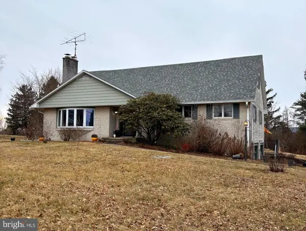 218 Three Square Hollow Rd, NEWBURG, PA 17240