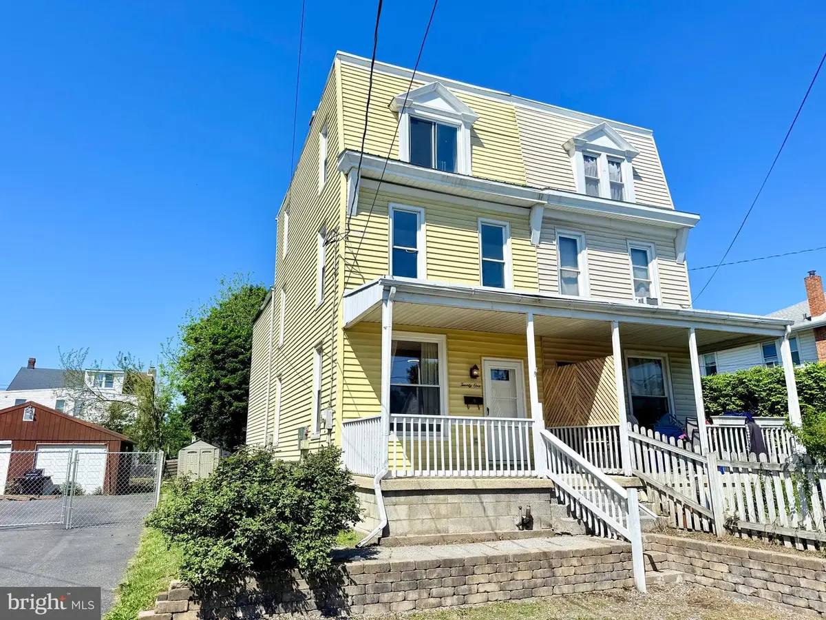 21 Altoona Ave, Enola, PA 17025 - #1