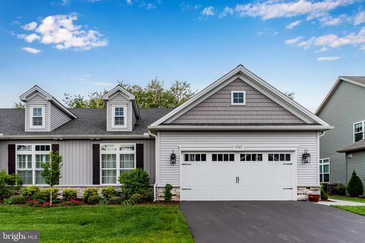 5545 Mendenhall Dr, Mechanicsburg, PA 17050 - #1