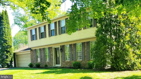 866 Mandy Ln, CAMP HILL, PA 17011