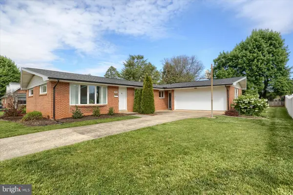 1003 Charles St, MECHANICSBURG, PA 17055