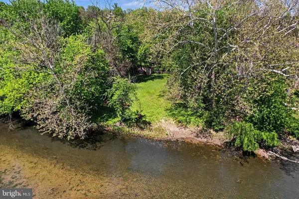 602 Sears Run Rd, MECHANICSBURG, PA 17050