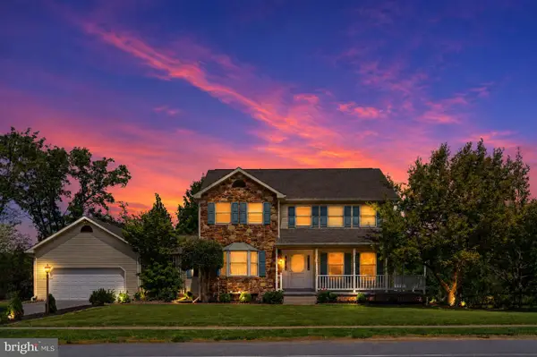 1035 Country Club Rd, CAMP HILL, PA 17011