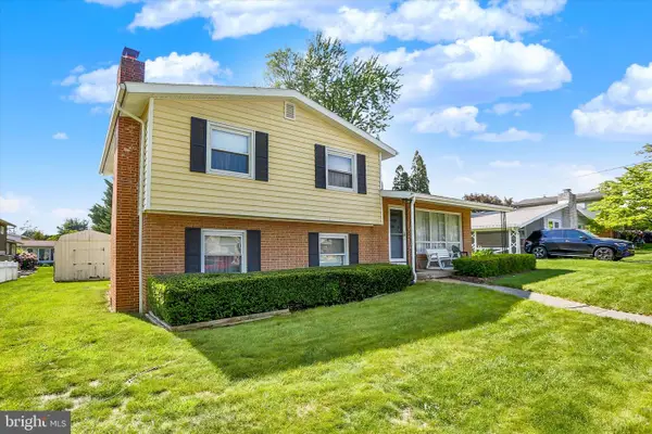 202 Wood St, CAMP HILL, PA 17011