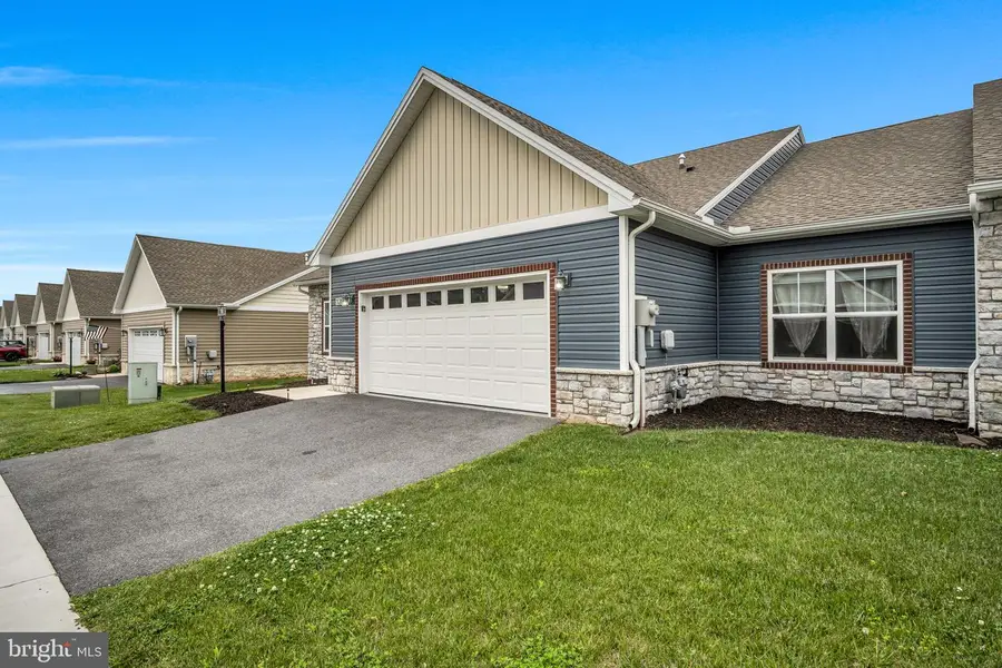 128 Cardinal Dr, Shippensburg, PA 17257 - #2