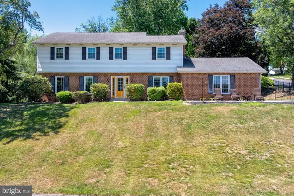 429 Pawnee Dr, MECHANICSBURG, PA 17050